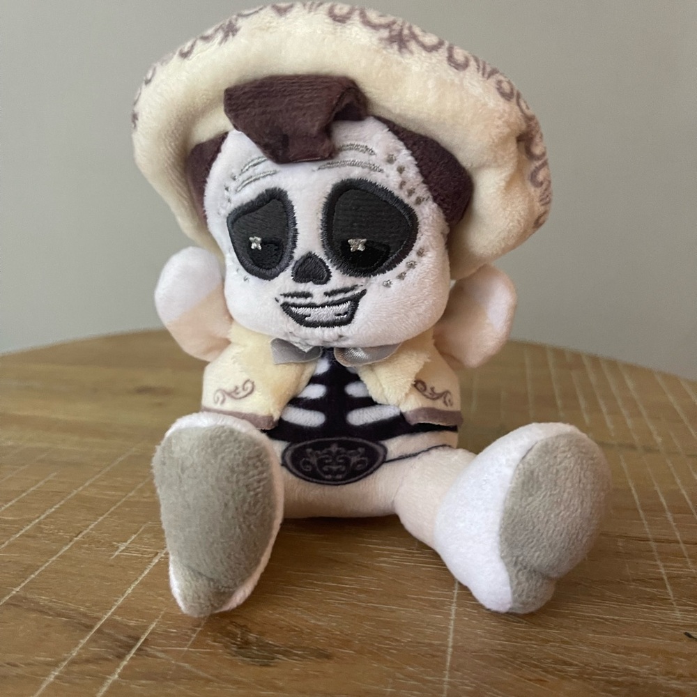 Disney Parks Wishables Coco Series Ernesto De La Cruz Plush